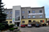 Obecny wygląd budynku administracyjnego UG na ul. Paderewskiego w Chełmży.