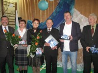 Wyróżnienie Wójta Gminy Chełmża za pracę w roku 2012' otrzymało pięciu sołtysów z gminy. Na zdjęciu od lewej: Wójt Gminy...