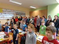 Dzieci uczestniczące w lekcji wykazały się znajomością hymnu Unii Europejskiej.