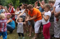 Podczas festynu bawili się zarówno mali jak i dorośli uczestnicy.