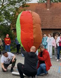 Wypuszczenie balonów - Koło Modelarskie Zelgno