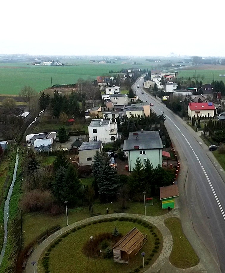 DRON SKONTROLUJE