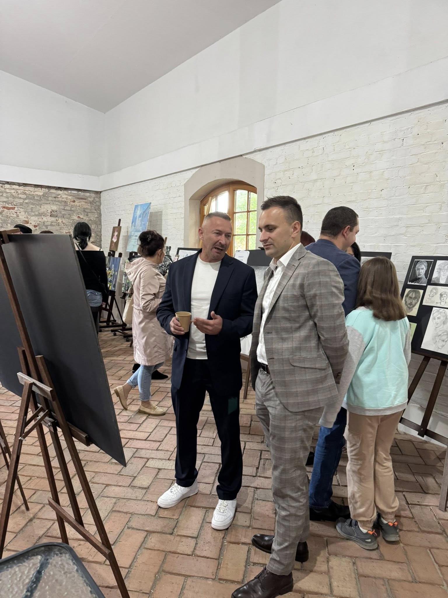 Wernisaż Malarstwa „Młode Talenty Grzywny”