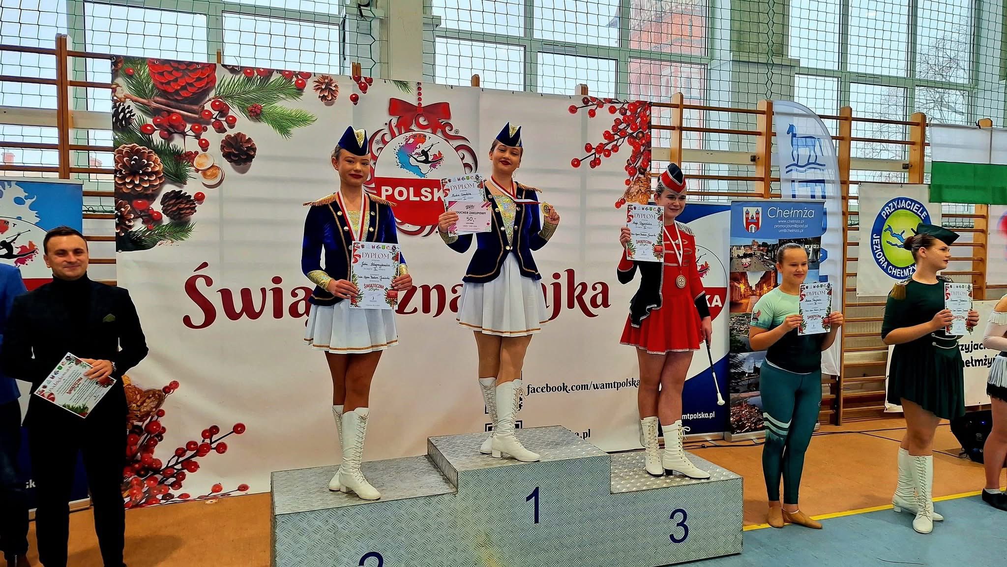 Świąteczna Bajka. Turniej Mażoretek.