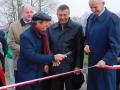 SĄSIEDZI POJADĄ  NOWĄ DROGĄ